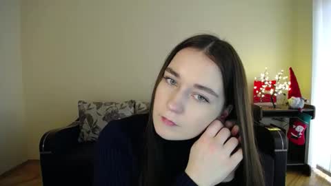 Snapshot of gabby_di chatting on 12.15.24 Jaklin online show from 12.15.24