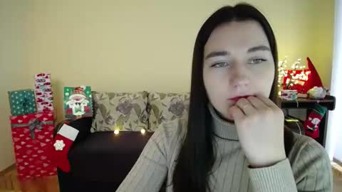 Snapshot of gabby_di chatting on 12.26.24 Jaklin online show from 12.26.24