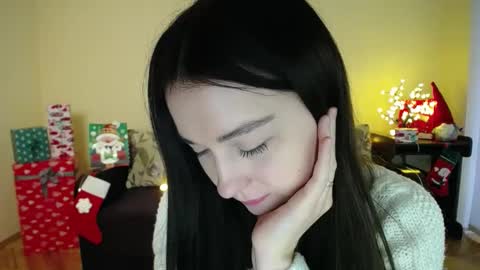 Snapshot of gabby_di chatting on 12.27.24 Jaklin online show from 12.27.24