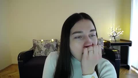 Snapshot of gabby_di chatting on 01.19.25 Jaklin online show from 01.19.25