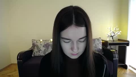 Snapshot of gabby_di chatting on 01.21.25 Jaklin online show from 01.21.25
