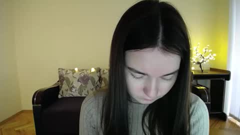Snapshot of gabby_di chatting on 01.22.25 Jaklin online show from 01.22.25