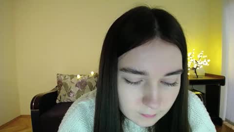 Snapshot of gabby_di chatting on 02.05.25 Jaklin online show from 02.05.25