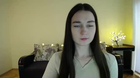 Snapshot of gabby_di chatting on 02.08.25 Jaklin online show from 02.08.25