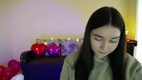 Snapshot of gabby_di chatting on 02.12.25 Jaklin online show from 02.12.25
