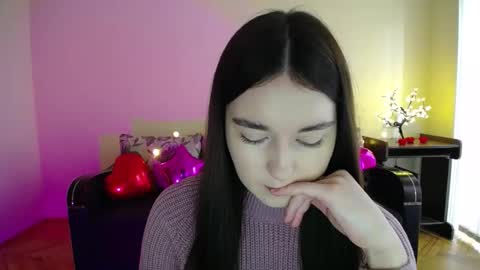 Snapshot of gabby_di chatting on 02.26.25 Jaklin online show from 02.26.25