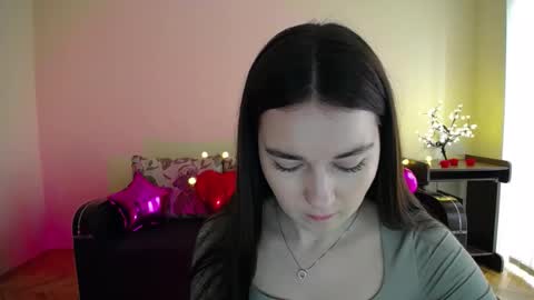 Snapshot of gabby_di chatting on 03.12.25 Jaklin online show from 03.12.25