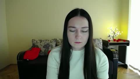 Snapshot of gabby_di chatting on 05.07.26 Jaklin online show from 05.07.26