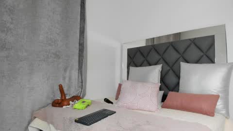 Snapshot of gabi_gonzales chatting on 02.05.25 Instagram soygabi g online show from 02.05.25