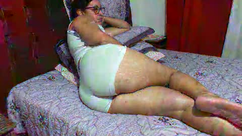 Snapshot of gabibrasil chatting on 10.15.25 gaby layla online show from 10.15.25