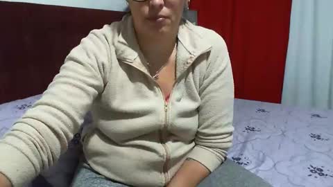 Snapshot of gabibrasil chatting on 10.16.25 gaby layla online show from 10.16.25