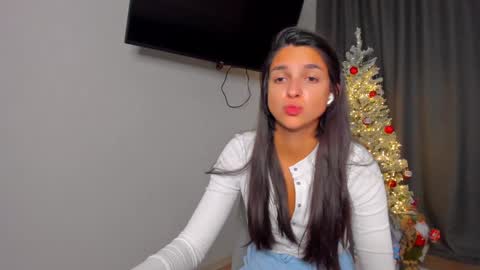 Snapshot of gabri_baby chatting on 12.28.24 The next stream in car 1 december 10pm time in France online show from 12.28.24