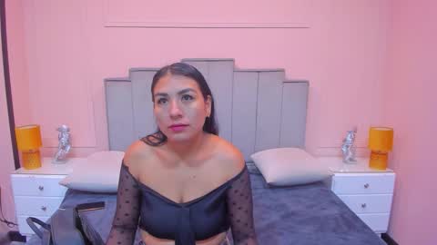 Snapshot of gabriela_lux chatting on 09.27.25 online show from 09.27.25