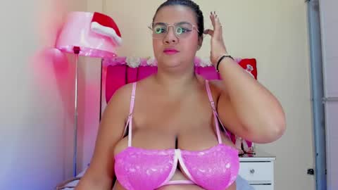 Gaby Im on vacation see you on November 25 online show from 12.30.24