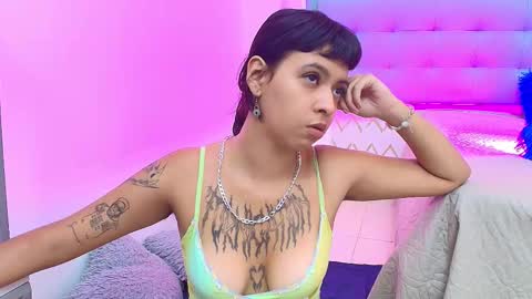 Snapshot of gabrielacortez chatting on 09.12.25 GABRIELA online show from 09.12.25