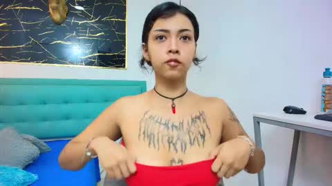 Snapshot of gabrielacortez chatting on 11.05.25 GABRIELA online show from 11.05.25