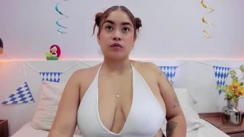 Snapshot of gabriella_luv chatting on 10.11.25 gabriella_luv online show from 10.11.25