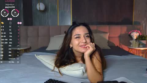 Snapshot of gabriella_wils chatting on 10.14.25 Gabriella online show from 10.14.25