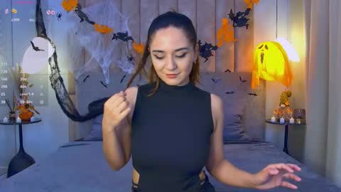 Snapshot of gabriella_wils chatting on 10.30.25 Gabriella online show from 10.30.25