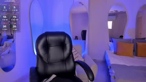 Gabriella Lee online show from 11.26.25