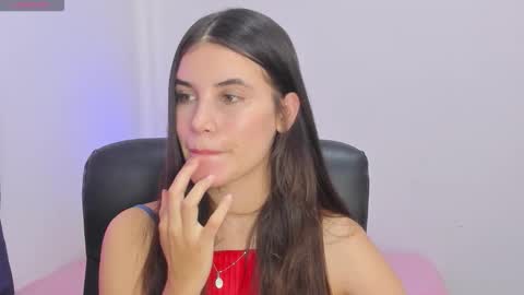 Snapshot of gaby_olsen chatting on 10.04.25 Gabriela online show from 10.04.25