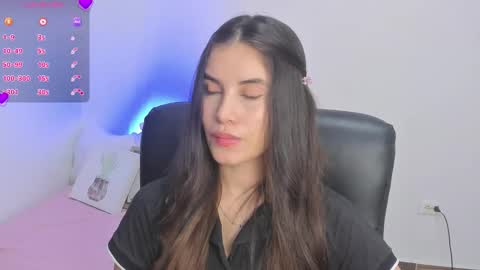 Snapshot of gaby_olsen chatting on 10.08.25 Gabriela online show from 10.08.25