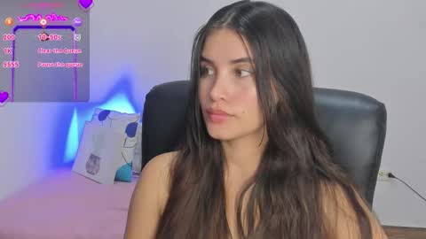 Snapshot of gaby_olsen chatting on 10.21.25 Gabriela online show from 10.21.25