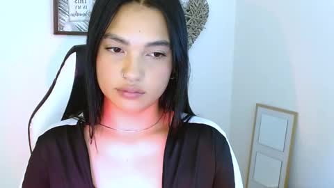 My name is Gabriela.. nice to meet you thumbs up please its very important to me online show from 09.13.25