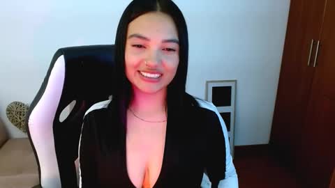 My name is Gabriela.. nice to meet you thumbs up please its very important to me online show from 09.26.25