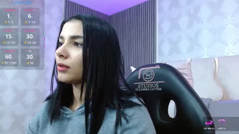 Snapshot of gaby_tay1 chatting on 10.13.25 Gaby online show from 10.13.25