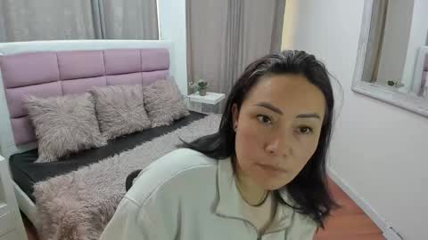 Snapshot of gaby_trent chatting on 05.27.26 gabriela online show from 05.27.26