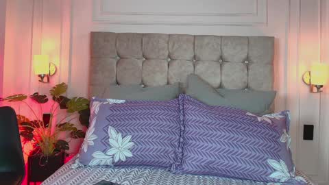 GabyEvans online show from 04.10.26