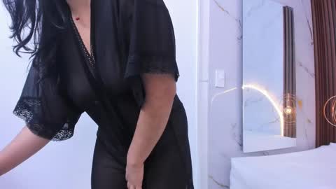 Snapshot of gabyparker_ chatting on 02.18.25 Gaby online show from 02.18.25