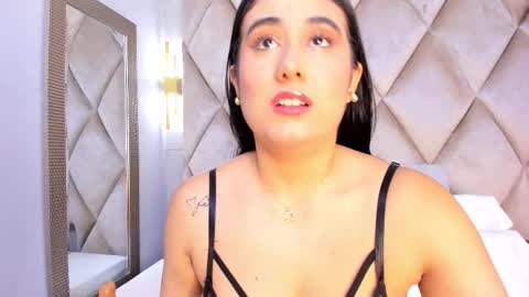 Snapshot of gabyparker_ chatting on 11.13.25 Gaby online show from 11.13.25