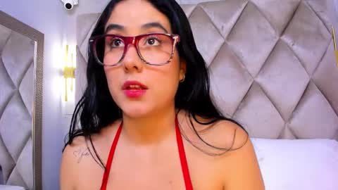 Snapshot of gabyparker_ chatting on 12.17.25 Gaby online show from 12.17.25