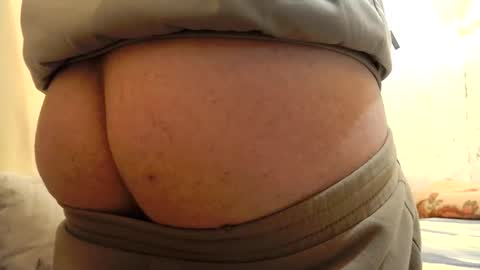 Snapshot of gae89tano chatting on 02.18.25 gae89tano online show from 02.18.25