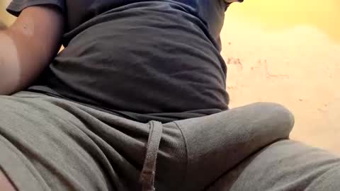 Snapshot of gae89tano chatting on 10.02.25 gae89tano online show from 10.02.25