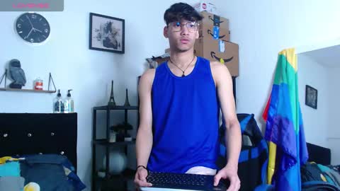 Snapshot of gael_jones chatting on 09.28.25 gael_jones online show from 09.28.25