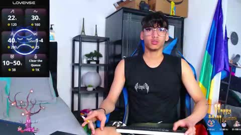 Snapshot of gael_jones chatting on 10.12.25 gael_jones online show from 10.12.25