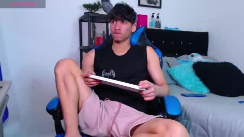 Snapshot of gael_jones chatting on 10.28.25 gael_jones online show from 10.28.25