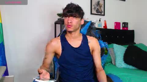 Snapshot of gael_jones chatting on 11.03.25 gael_jones online show from 11.03.25