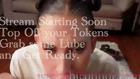 Rhi Connor   online show from 12.01.25