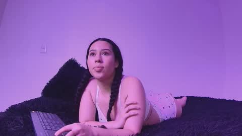 Snapshot of gaia_sweet_ chatting on 10.13.25 gaia_sweet_ online show from 10.13.25