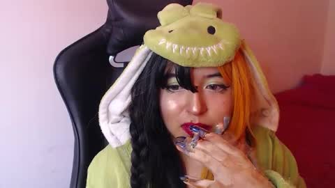 Kate 3 online show from 10.17.25