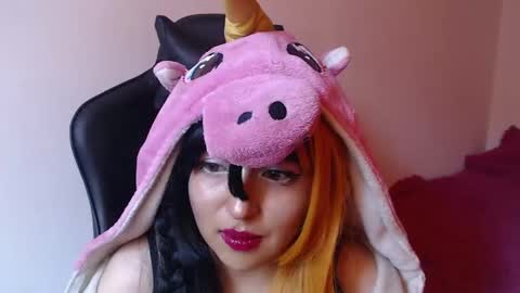 Kate 3 online show from 10.24.25