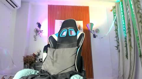 Snapshot of galactica_7 chatting on 11.05.25 galactica_7 online show from 11.05.25