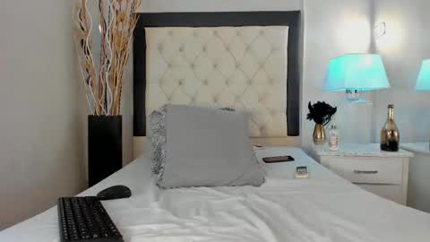  Gale  online show from 10.18.25