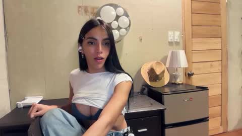 Snapshot of galileii chatting on 10.12.25 galileii online show from 10.12.25