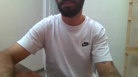 Snapshot of gapelord21 chatting on 11.01.25 GapeLord21 online show from 11.01.25