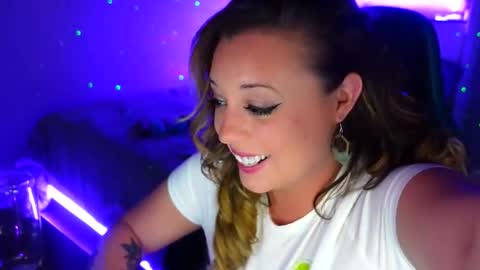 Jenna  - be back MONDAY night.  online show from 12.18.25